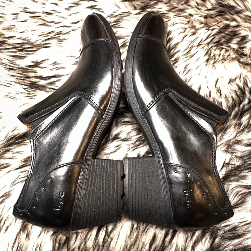 B.O.C. Born Concept 8 Ankle Slip-on Bootie Shootie Black Leather Metal Studs